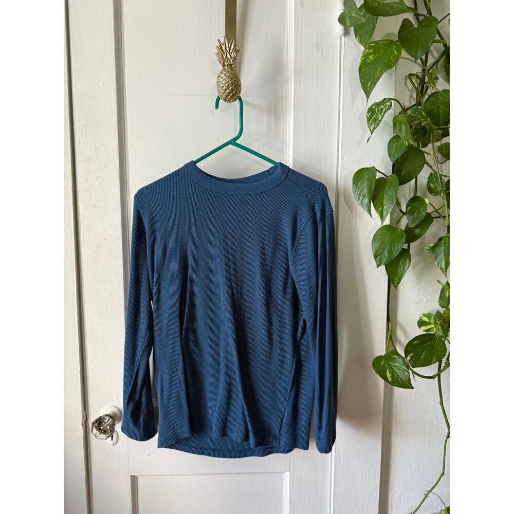 GAP men’s size small blue waffle sweater